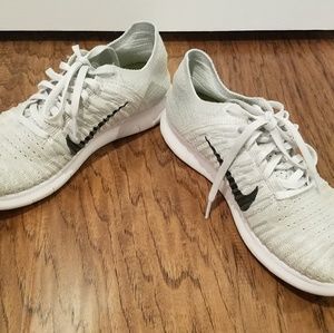 Nike Free RN Flyknit